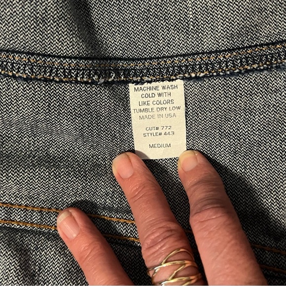 Women’s Blue Earl Jean Denim Jacket in EUC size M - Picture 4 of 6